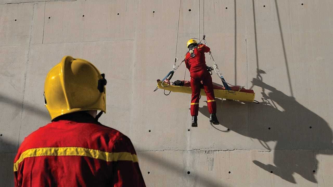 HSSE rescue training exercise at a refinery